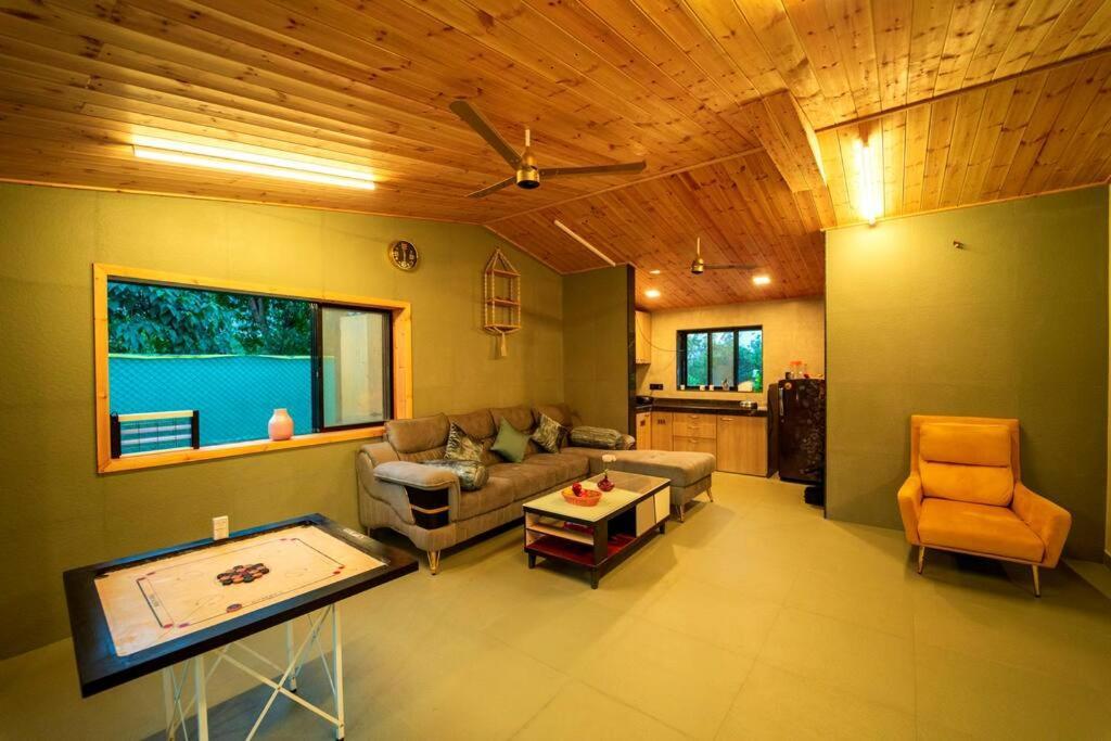 Spicy Mango Lakeside Abode - Luxurious Villa In Pawana Lonavala Exteriör bild