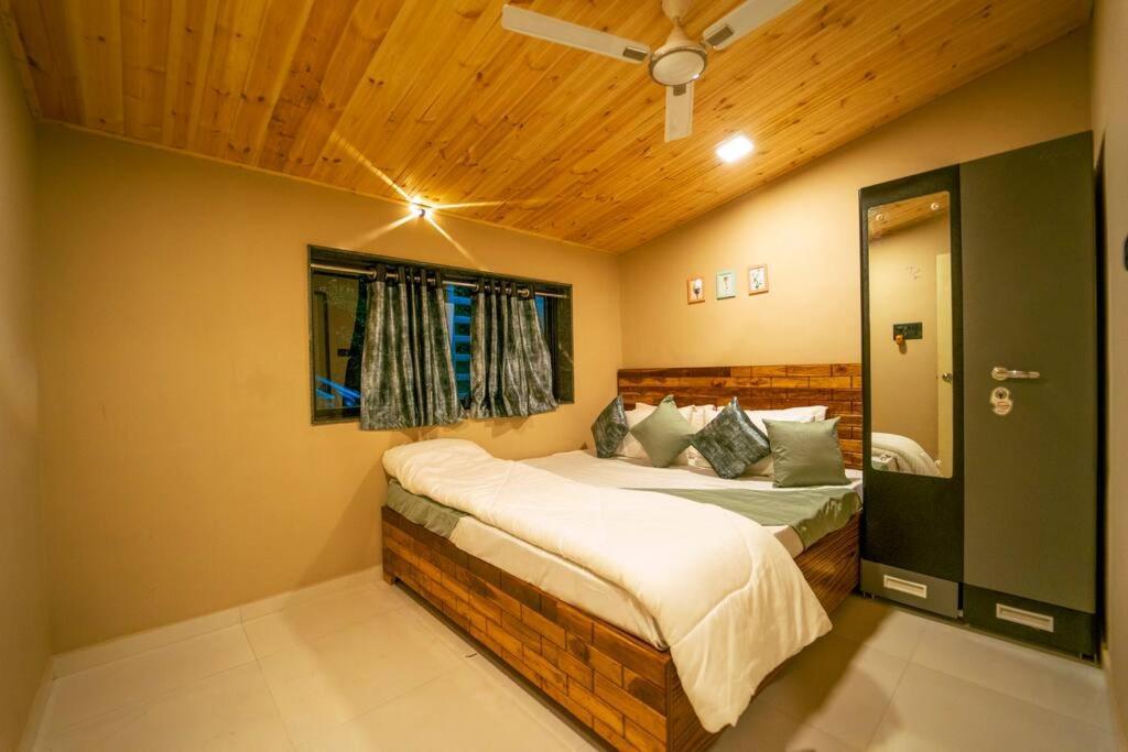 Spicy Mango Lakeside Abode - Luxurious Villa In Pawana Lonavala Exteriör bild