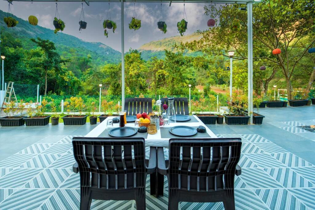 Spicy Mango Lakeside Abode - Luxurious Villa In Pawana Lonavala Exteriör bild
